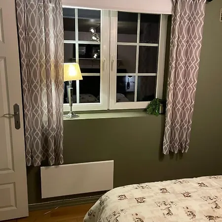 Askollen, Apartment *
