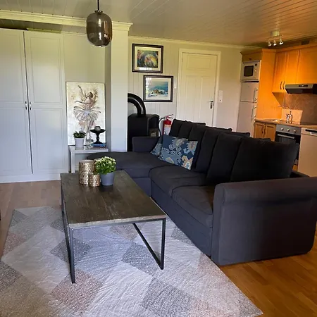 Askollen, Apartment *